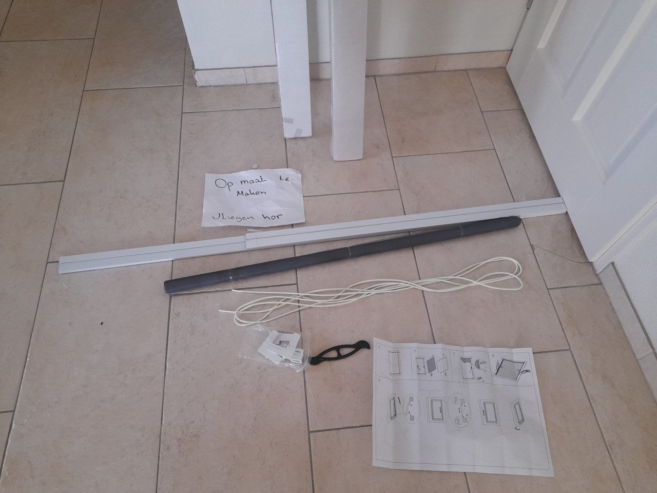 Raam hor 100 x 150  ( nieuw ) op maat te maken!
