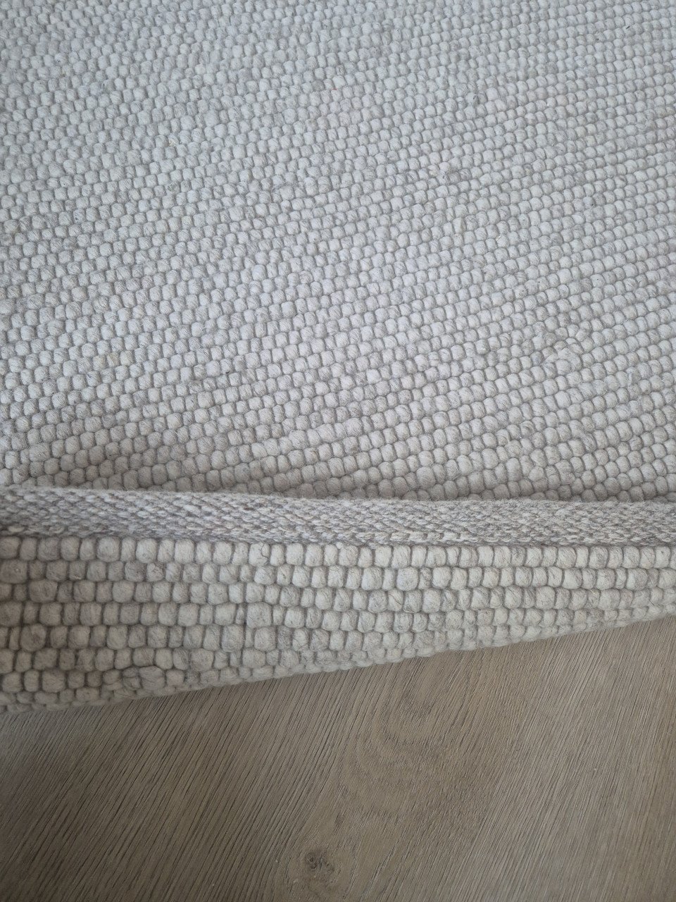 Wollen beige vloerkleed