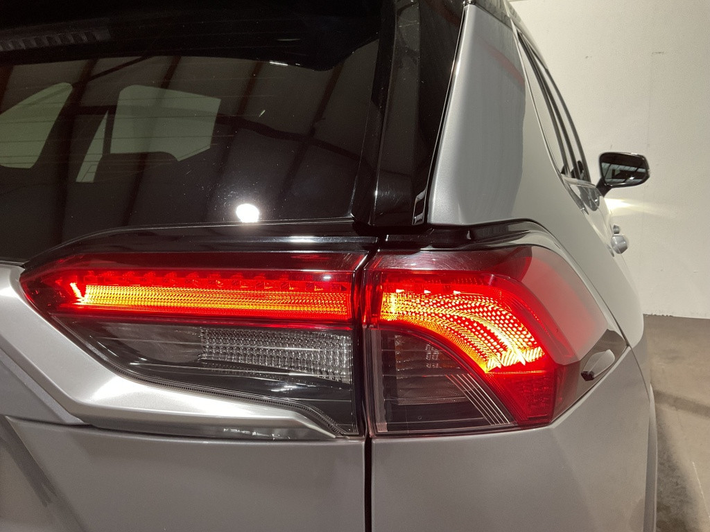 Toyota Rav4 2.5 hybrid awd bi-tone | trekgewicht 1650 kg |