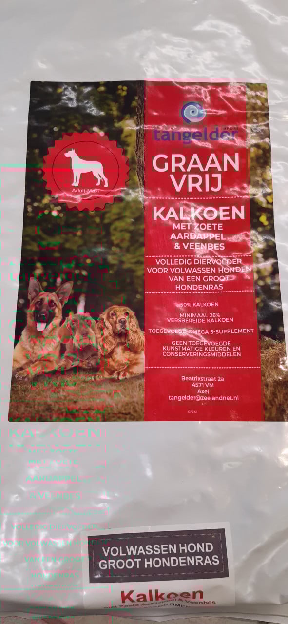 DIERVOEDERS  EN STROOISELS VOOR PAARDEN
