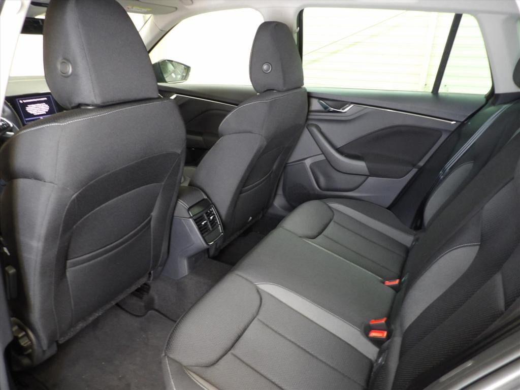 Skoda Kamiq 1.0 tsi greentech 110pk dsg-7 tour