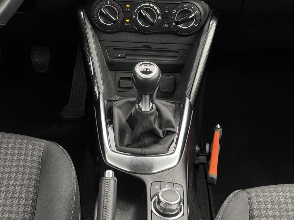 Mazda 2 1.5 skyactiv-g dynamic+ | navigatie | cruise control | airco | park