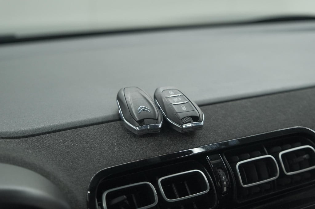 Citroen C3 Aircross puretech 130 eat6 shine | camera | navigatie | parkeers