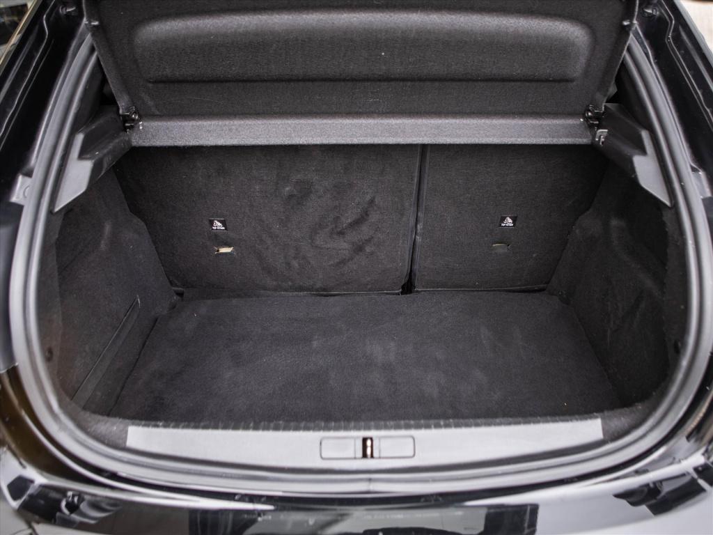 Peugeot 208 1.2 puretech 100pk eat8 allure