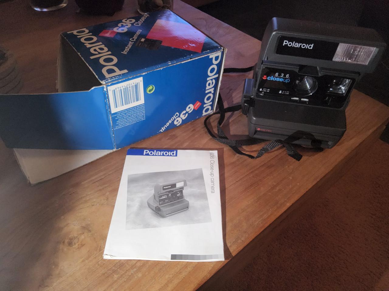 Polaroid camera 636