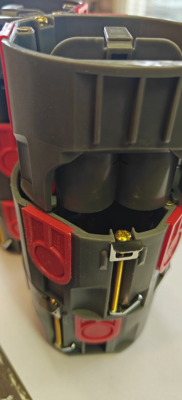 Te Koop 6 Holle wand dozen Attema UHW 50