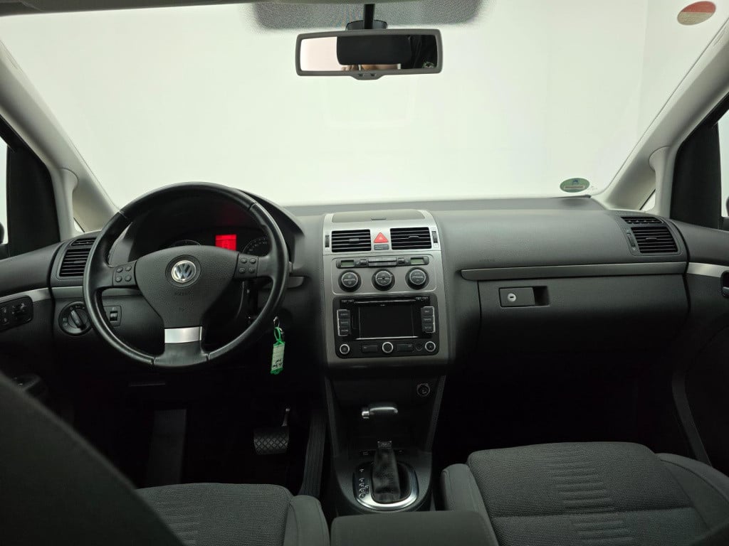Volkswagen Touran occasion 1.4 tsi highline automaat en 7 zits(!) | tweedeh
