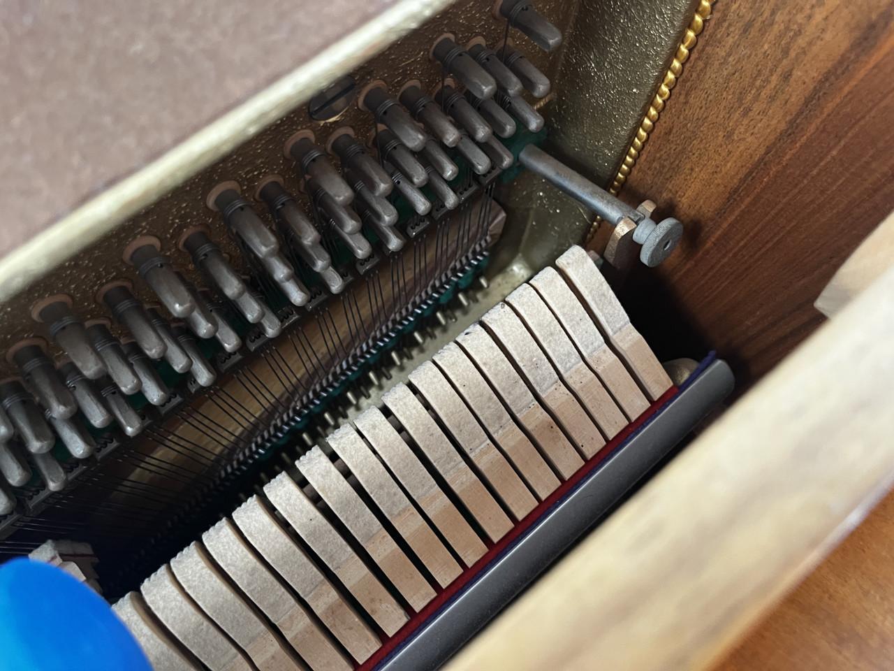 August Förster piano | noten | goede staat | vochtsysteem