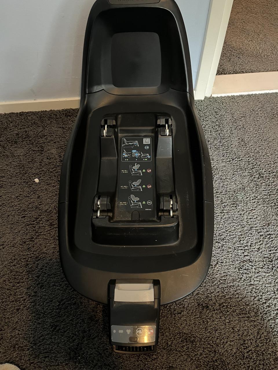 Maxi-Cosi Pebble Plus I-Size met 2wayFix base