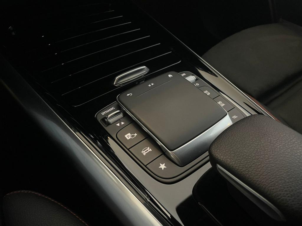 Mercedes-Benz B-Klasse 180 business solution amg