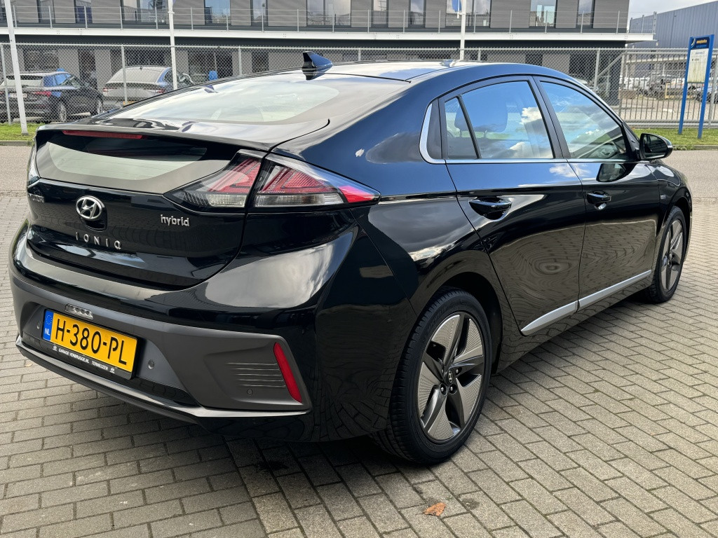 Hyundai Ioniq 1.6 gdi comfort plus | navigatie | achteruitrijcamera | cruis