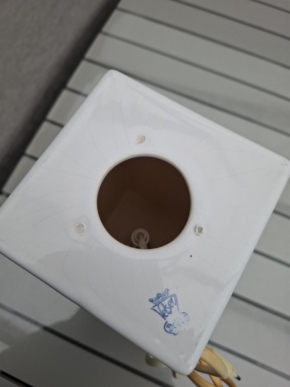 Vintage Tafellamp van Velsen Delfts Wit .