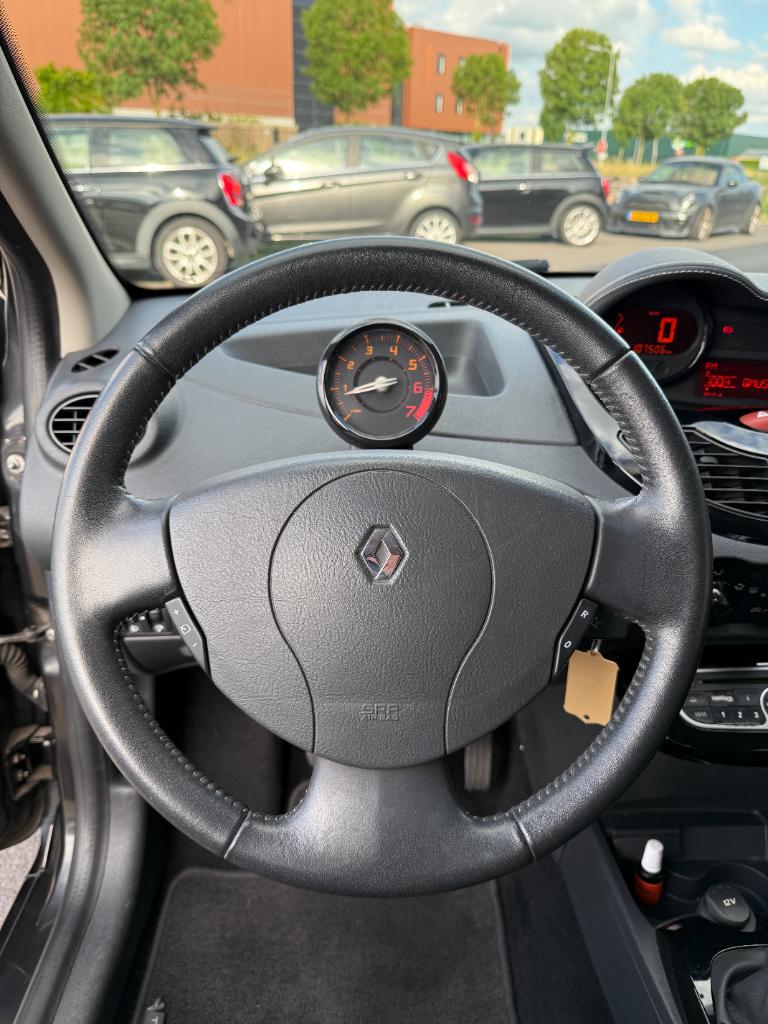 Renault Twingo 1.2-16v night & day - airco - nieuwe distributie