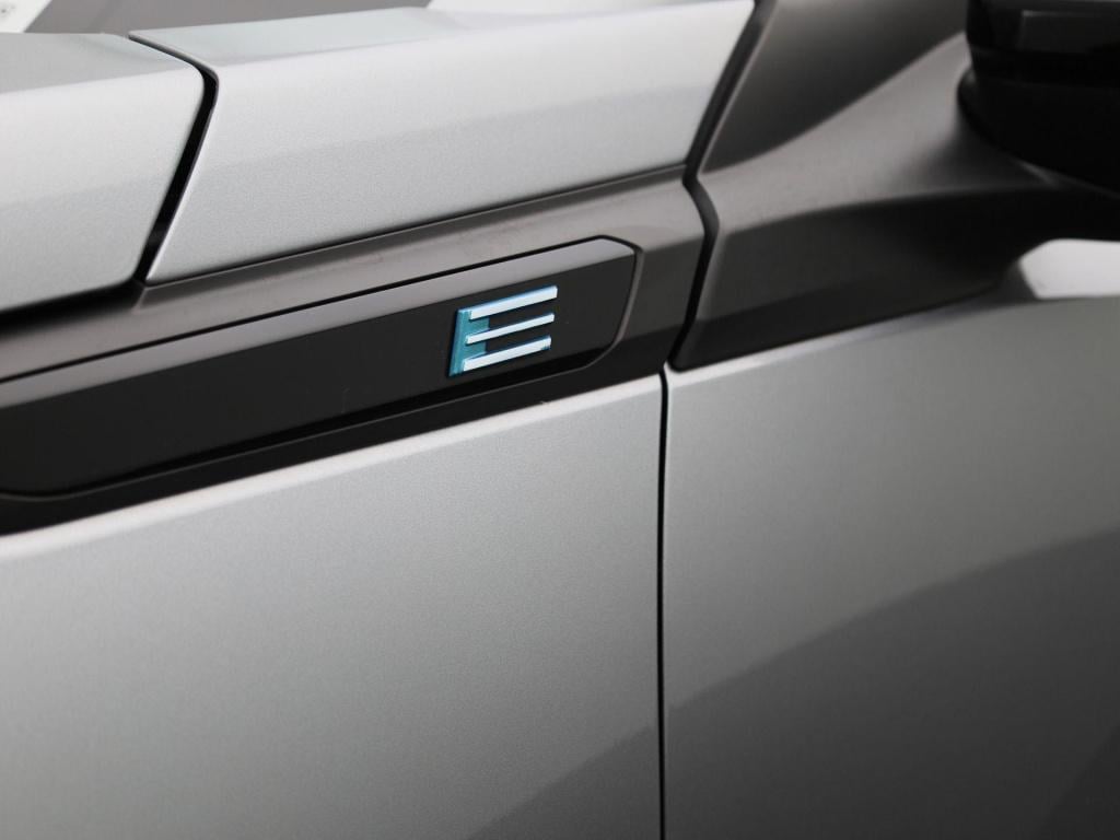 Peugeot E-2008 ev allure 54 kwh | automaat | climate control | virtual cock
