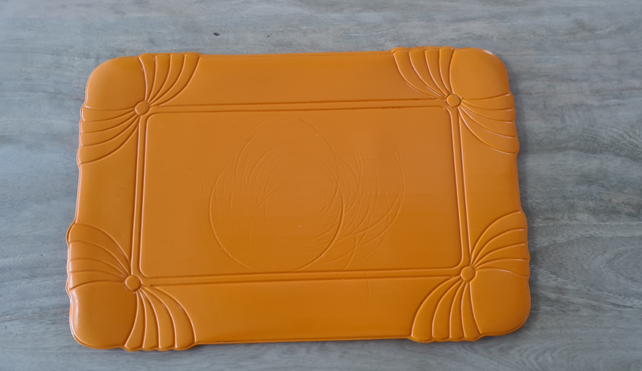 Camping borden Mepal wit, bestek oranje en placemats