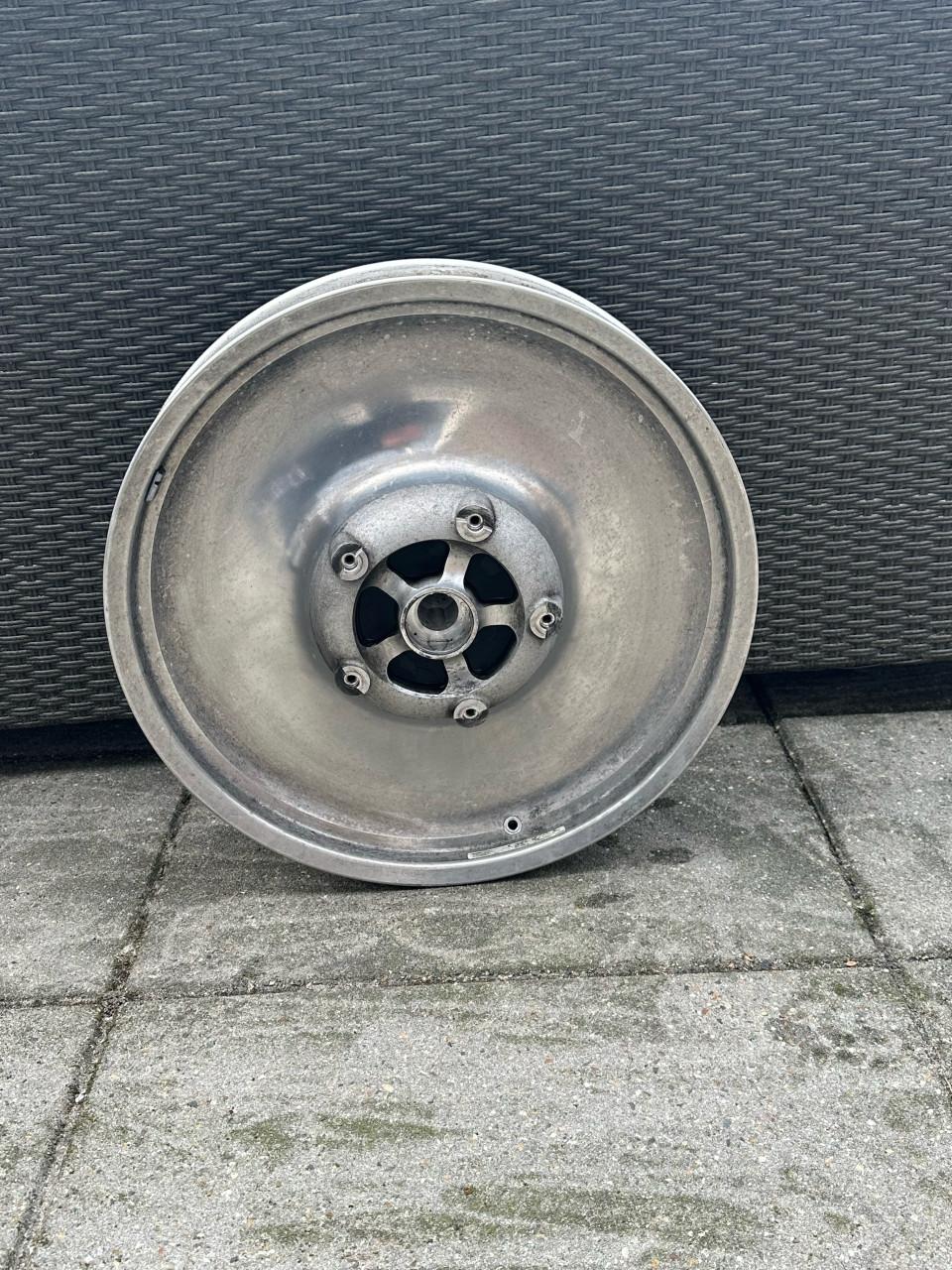 Dichte velg voorwiel HD v-rod VRSCA