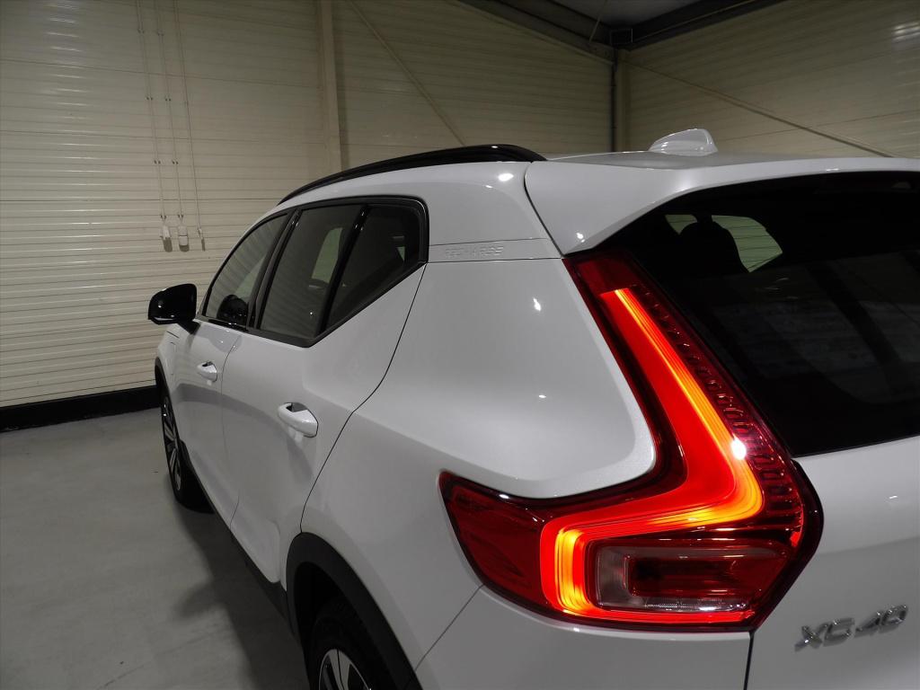 Volvo XC40 t5 plug-in hybrid 262pk aut plus dark