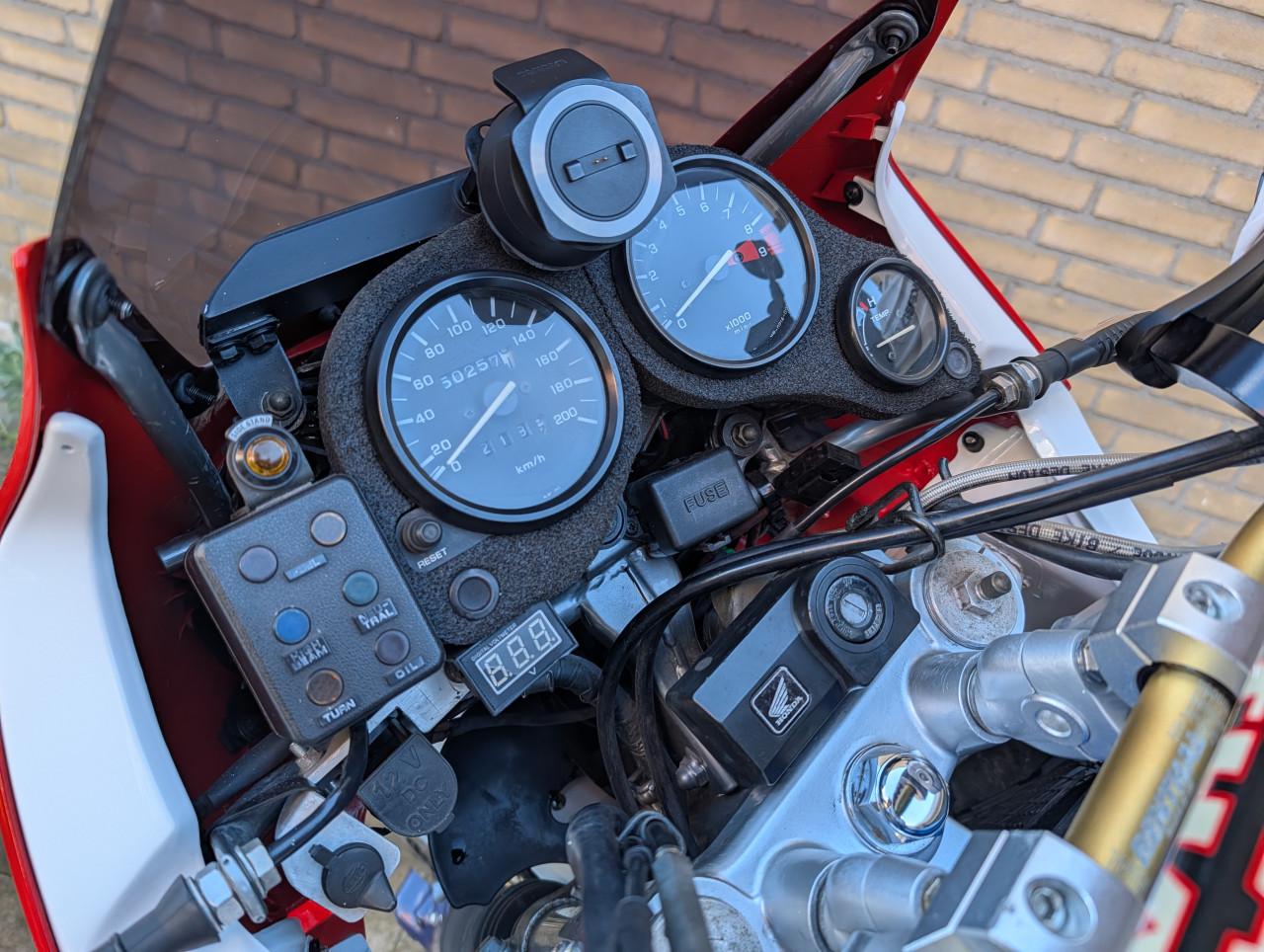 Honda Africa Twin XRV750 rd04