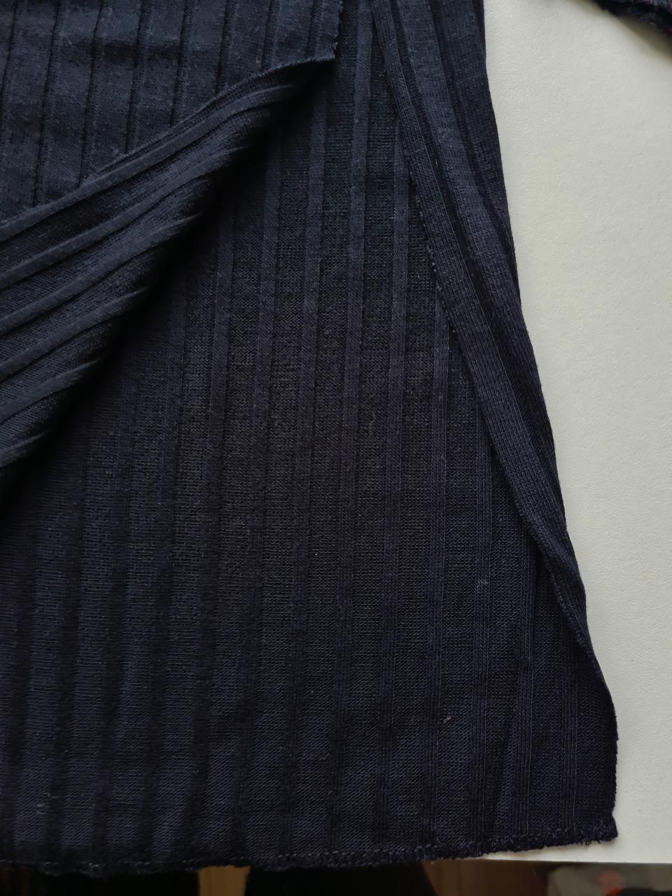 Zara lange zwarte kol trui met splitten Maat M