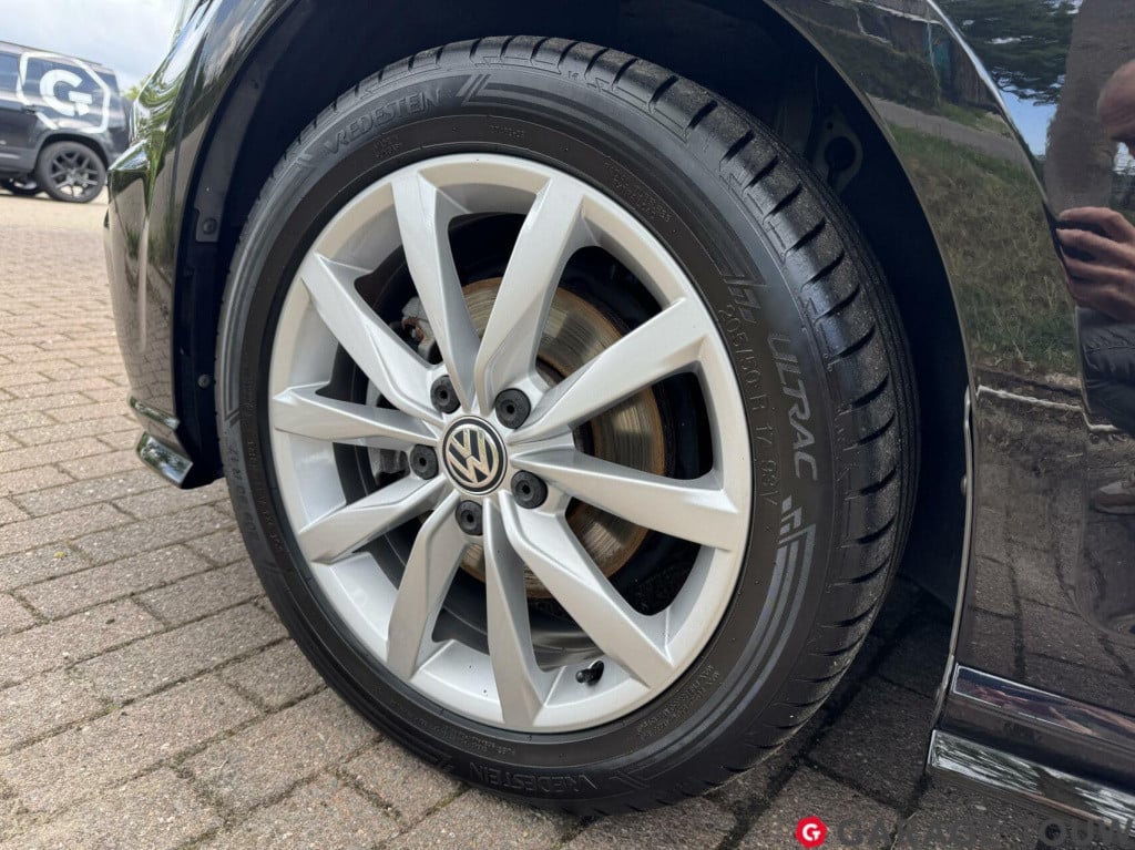 Volkswagen Golf 1.5 tsi highline business r dsg 150pk