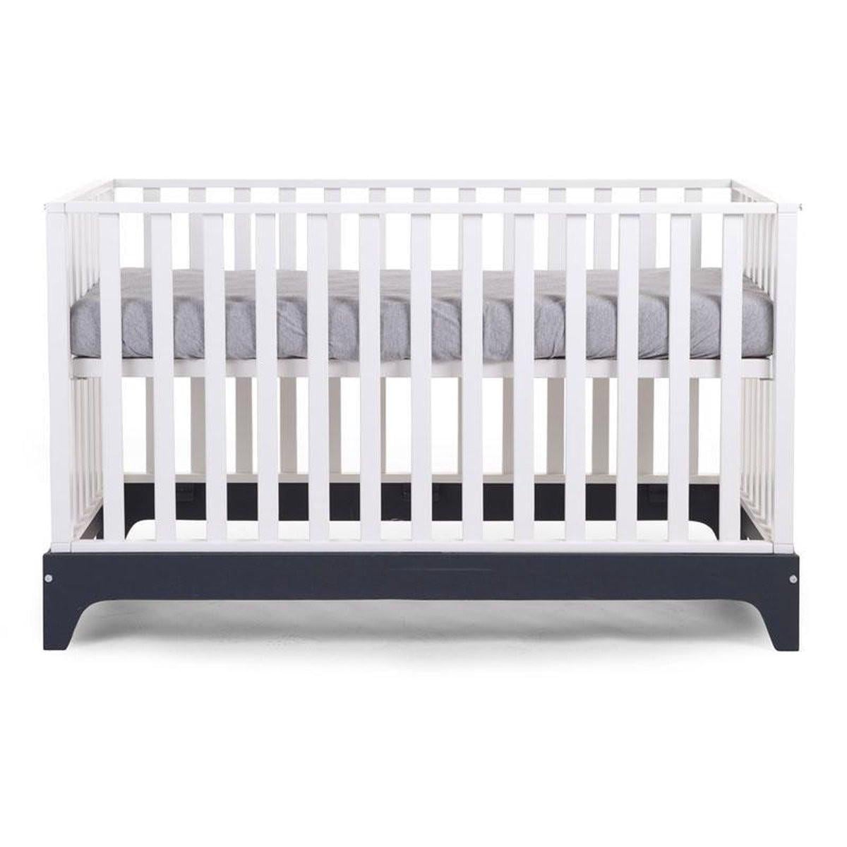 Childhome wit/navy meegroeibed (70x140cm)