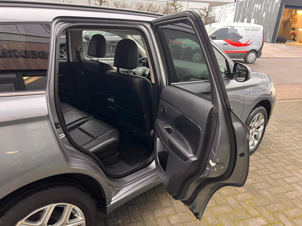 Mitsubishi Outlander 2.0 phev instyle