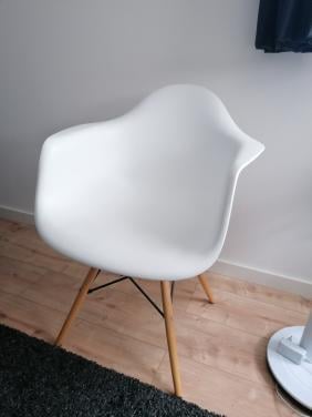 Witte kuipstoelen