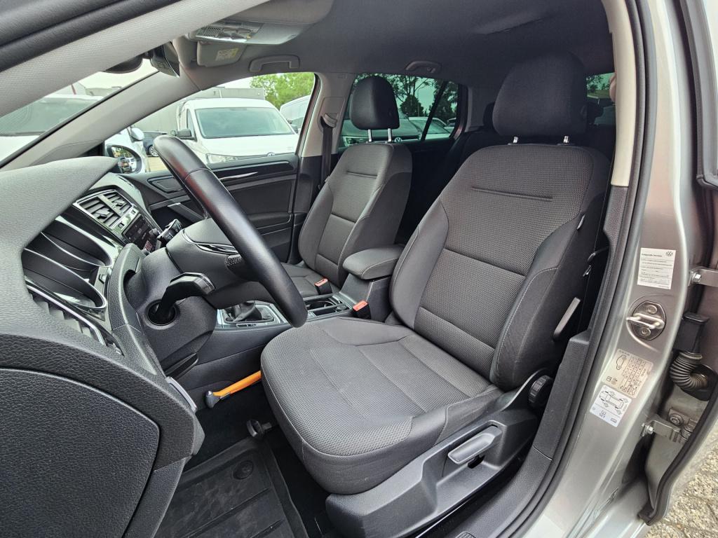 Volkswagen Golf 1.0 tsi comfortline | carplay | camera | trekhaak | rijklaa