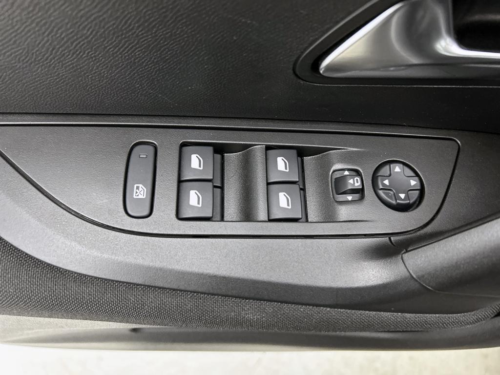 Peugeot 2008 130 pk active pack | rijklaar | camera achter | apple carplay 