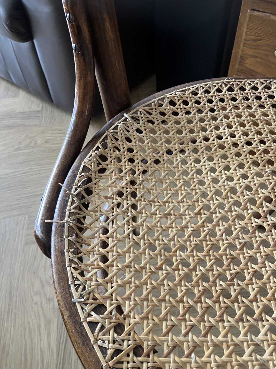 Thornet stoel met gevlochten zitting 2x