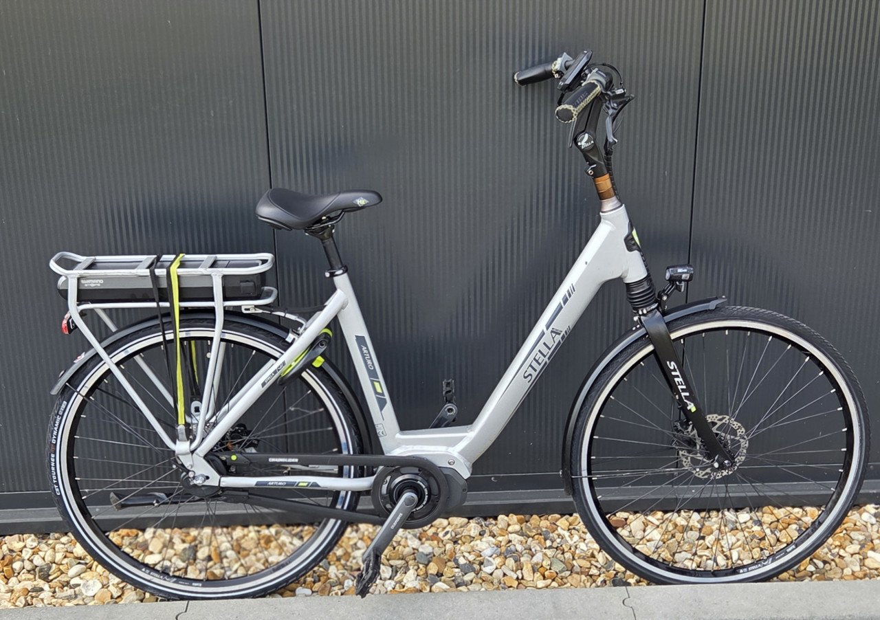 Stella Novara Middenmotor + De2 naaf 53cm