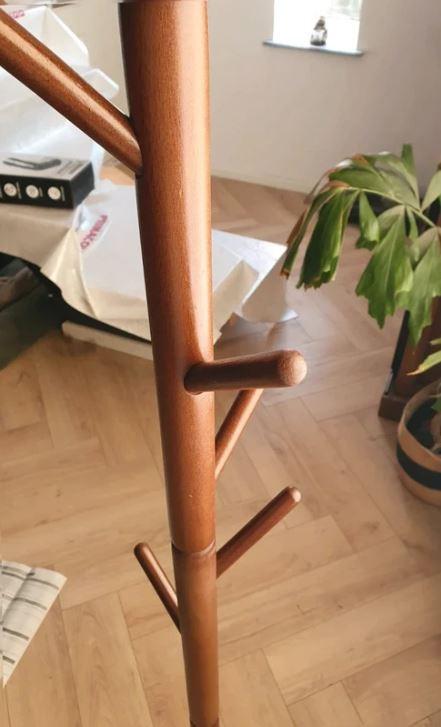 Bayt staande kapstok – 8 haken | bruin | Houten garderoberek | nieuw