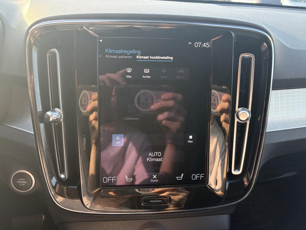 Volvo XC40 1.5 t4 recharge inscription expression