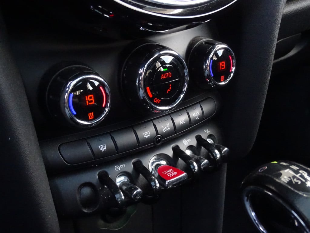 Mini Cooper mini 1.5 chili automaat | hud | pano | led
