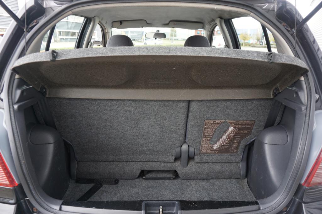 Toyota Yaris 1.0-16v vvt-i luna