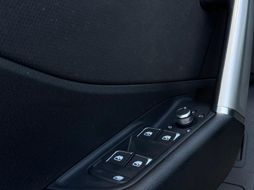 Audi Q2 35 tfsi s edition * virtual cockpit * carplay * keyless * camera