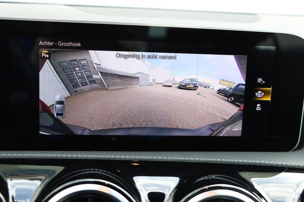 Mercedes-Benz A-Klasse 180 business solution amg 136pk automaat