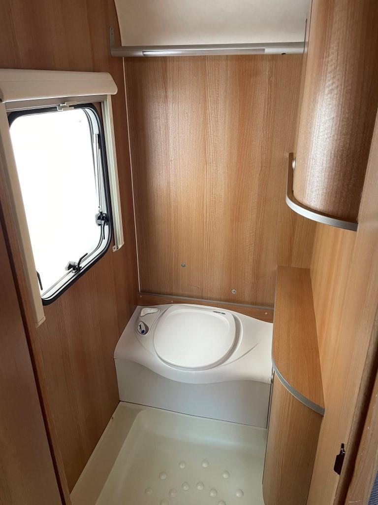 Burstner Belcanto 455 TS met mover en airco