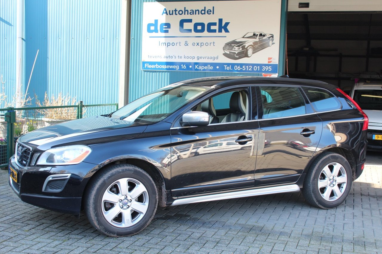Volvo XC60 2.0 *D3 *2012 *R-design*Leder*Navi*