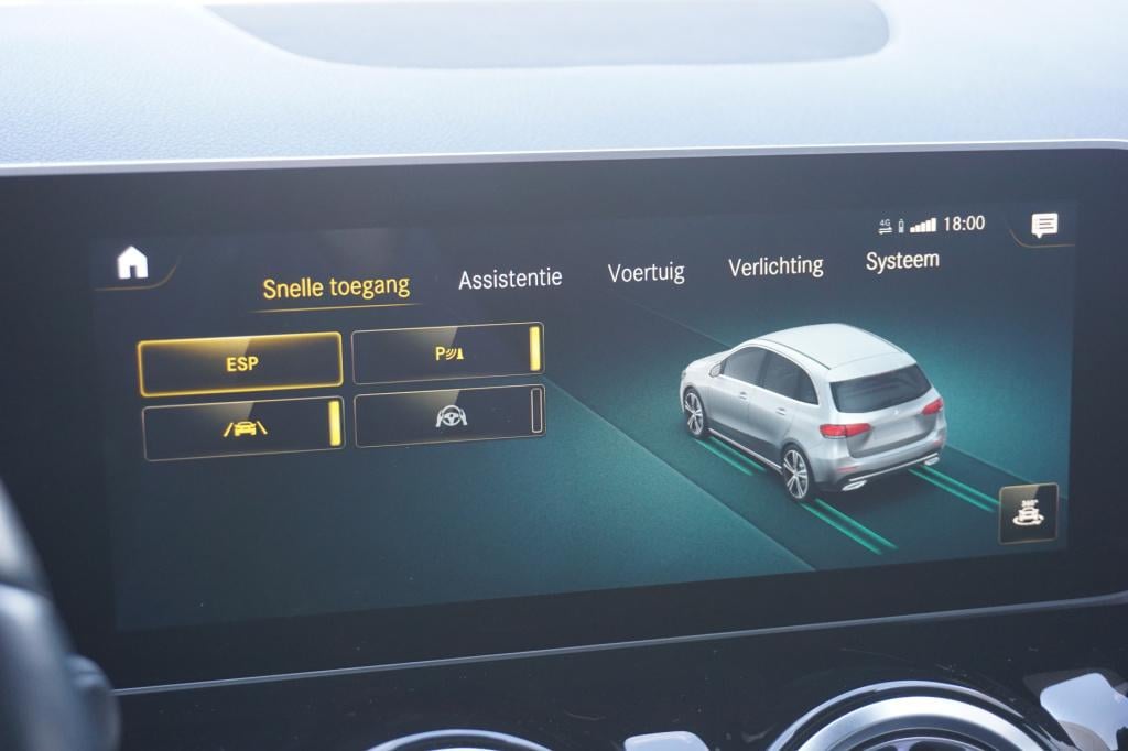 Mercedes-Benz B-Klasse 220 launch edition premium plus climate / navi / pan