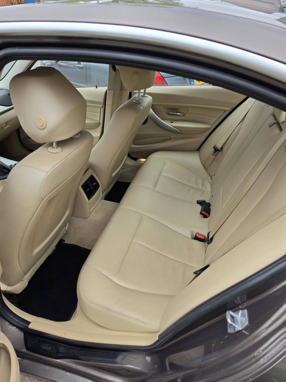 BMW 320i F30 • Leder • Cruise • 2013