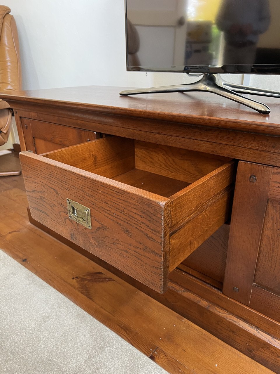 Eikenhouten dressoir, kwalitatief tv meubel