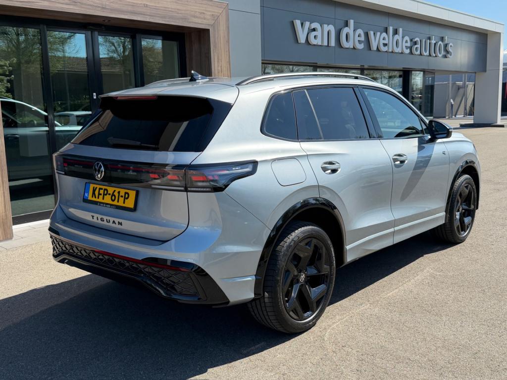 Volkswagen Tiguan 1.5 ehybrid r-line | black line | 360 camera | trekhaak |