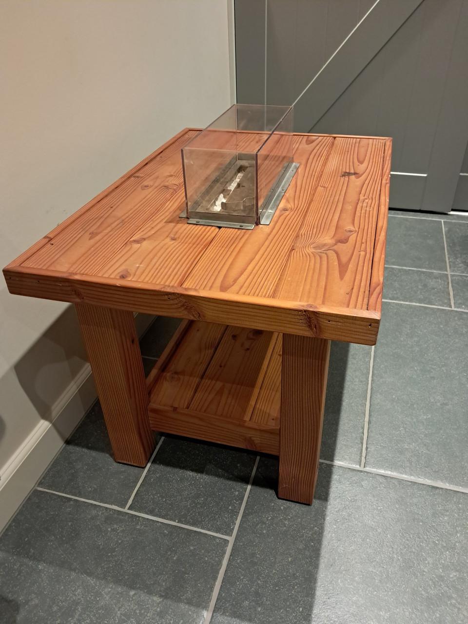 Te koop!! prachtige houten vuurtafel op bio-ethanol