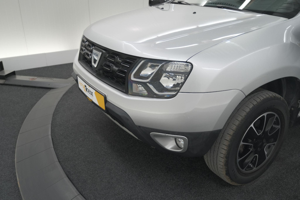 Dacia Duster tce 120 4x2 blackshadow | trekhaak | camera | navigatie | park