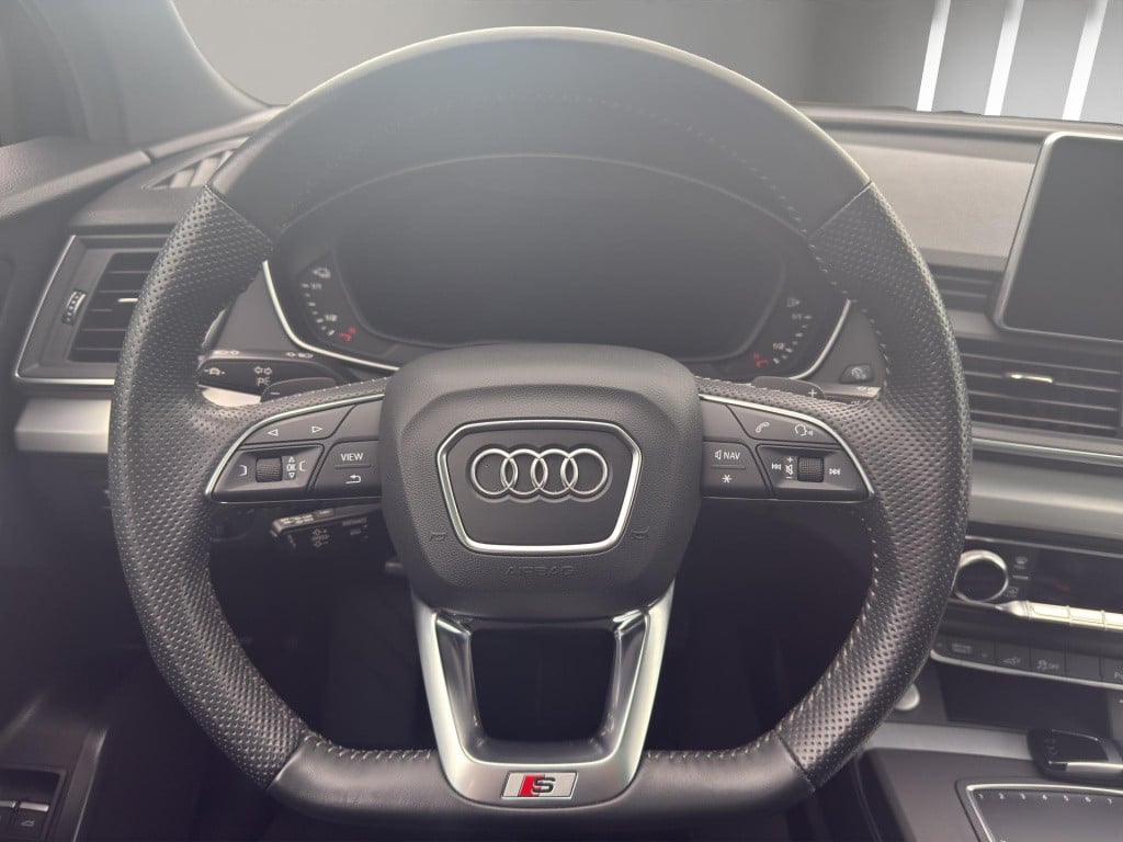 Audi Q5 55 tfsi e quattro competition s-line | luchtvering | head-up | 20"|