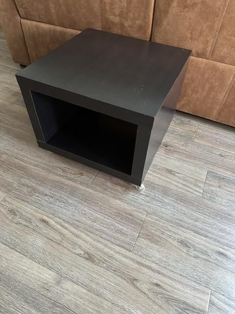 Bijzet tafel met wieltjes