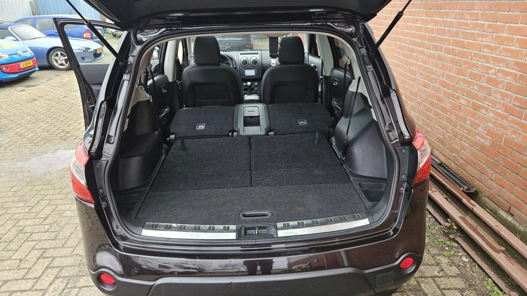 Nissan Qashqai +2 1.6 connect edition