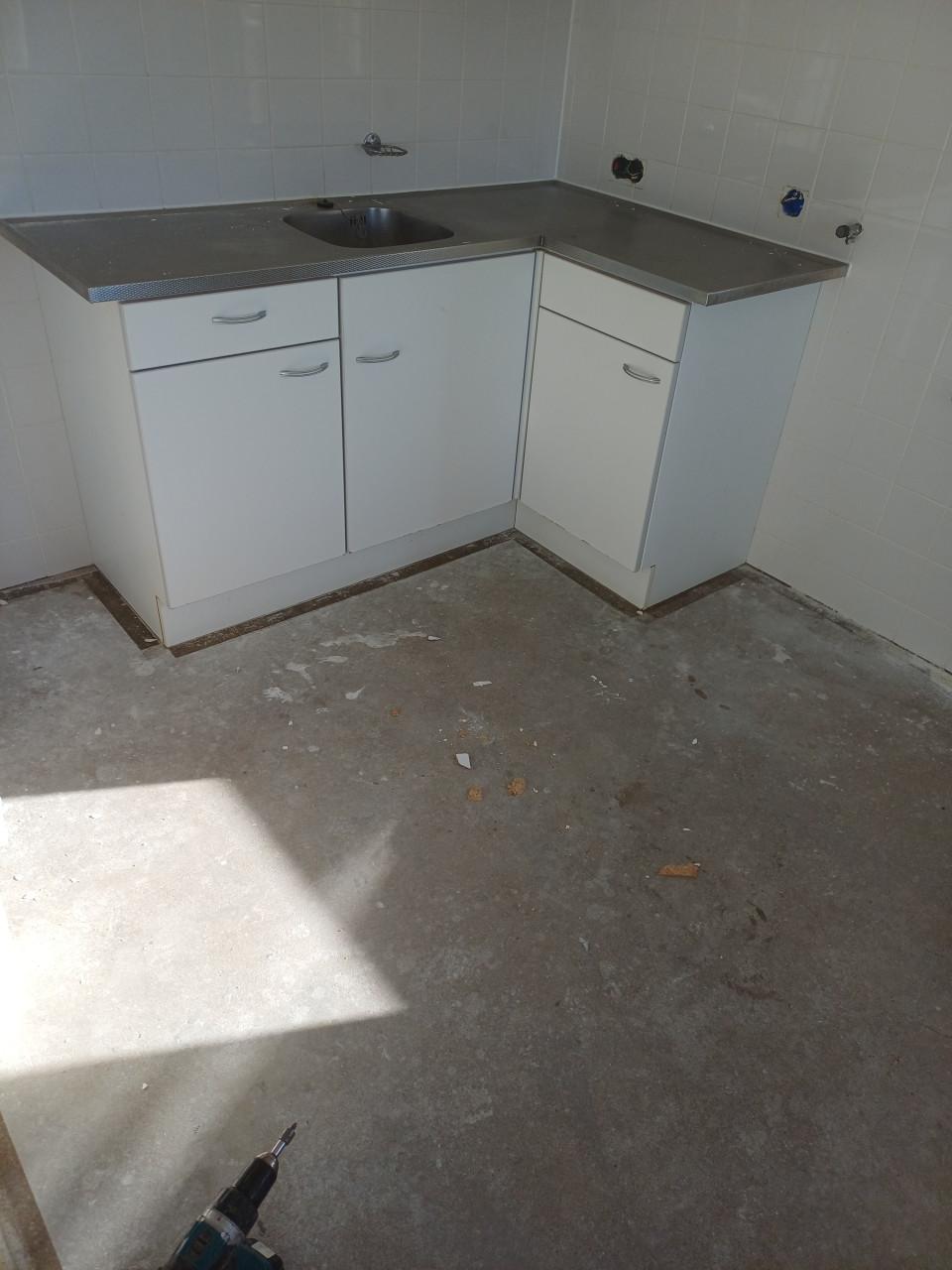 Te koop diverse keukenblokken en keukenkastjes