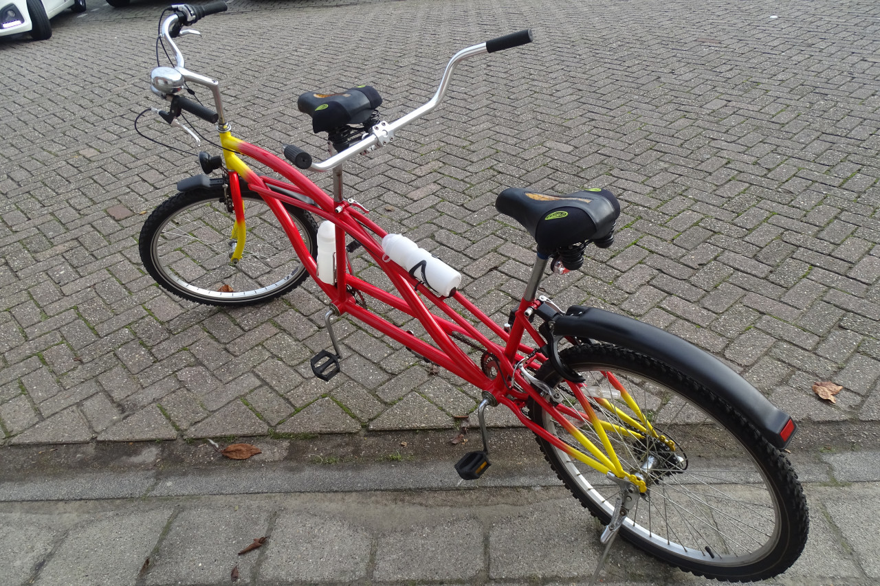 Praktisch nieuwe (Sport-)tandem te koop + Gazelle damesfiets
